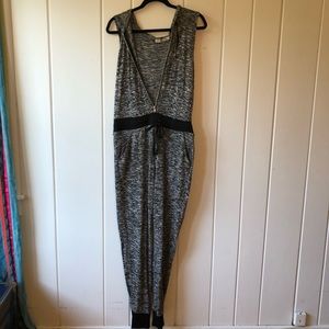 grey lightweight sleeveless/full pant knit jumper